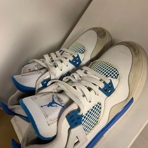 Jordan Retro 4 Size 5Y